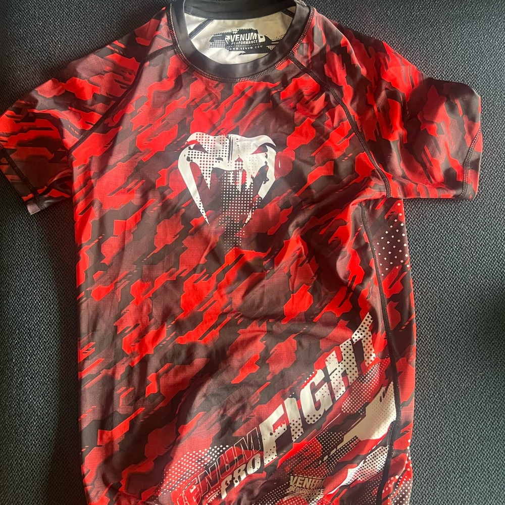 UFC /VENUM MMA shirt